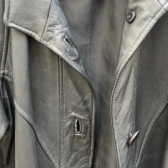 Stylish Black Leather Trench Coat vintage 1990’’s, full length size petite - Picture 8 of 10